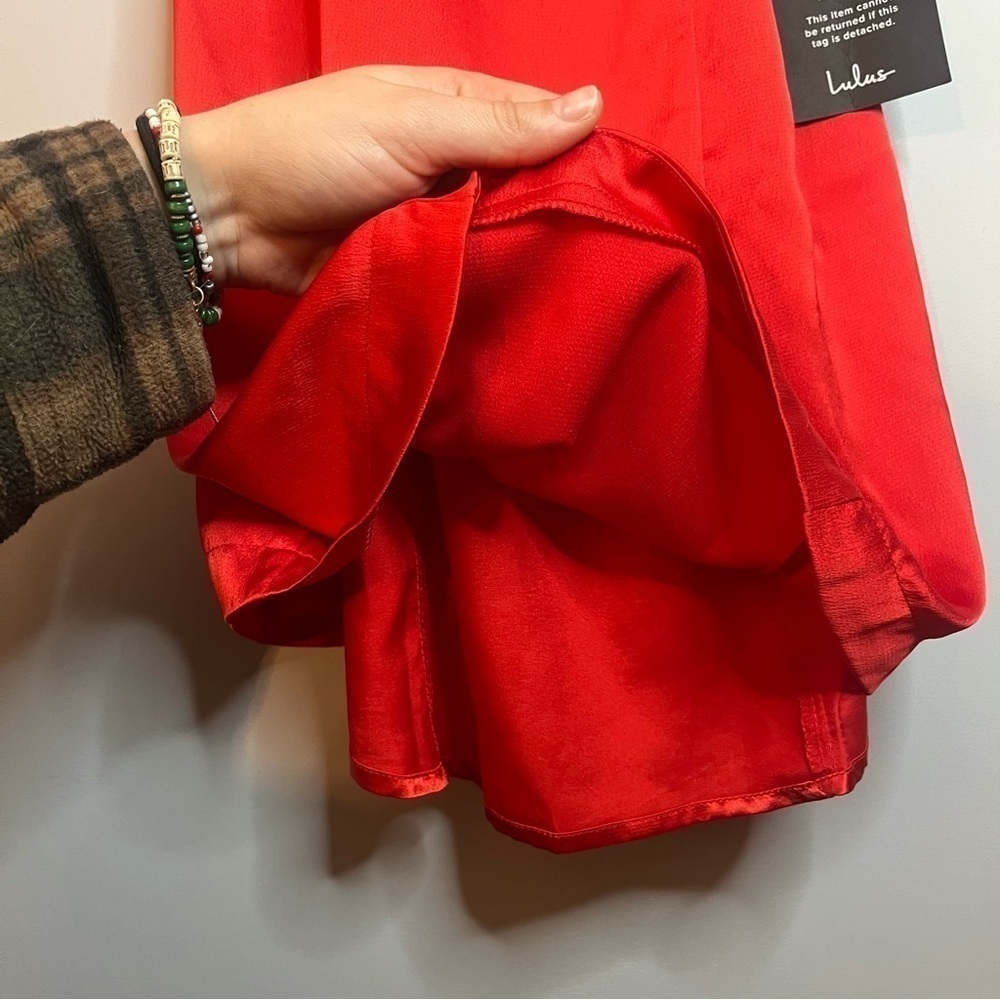 Lulu’s Chic For The Night Red Sleek Satin O-Ring Halter Mini Dress Sz M NWT - Picture 8 of 15
